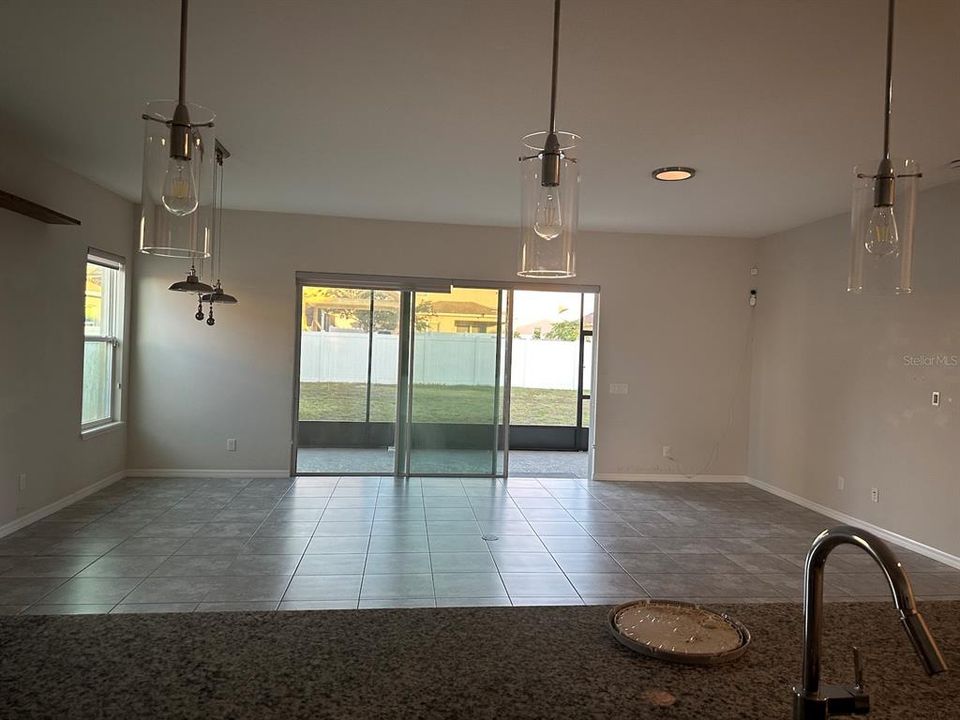 En Renta: $3,000 (3 camas, 2 baños, 2103 Pies cuadrados)