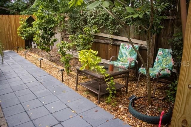 For Rent: $1,500 (1 beds, 1 baths, 308 Square Feet)