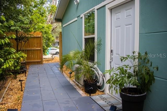 For Rent: $1,500 (1 beds, 1 baths, 308 Square Feet)