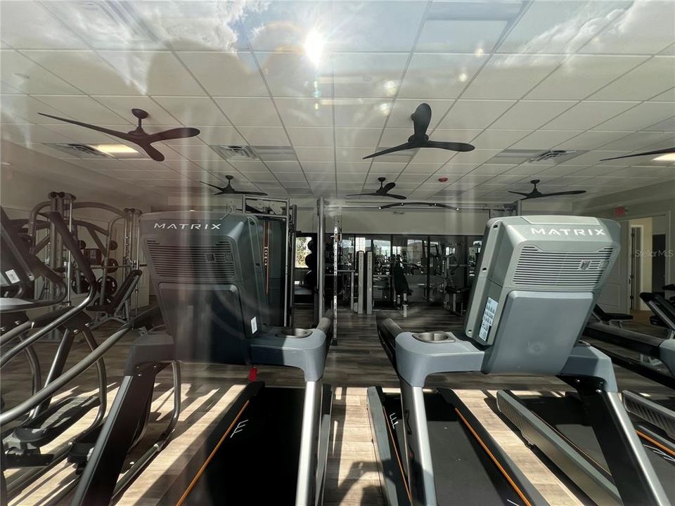 En Venta: $369,900 (4 camas, 3 baños, 2190 Pies cuadrados)