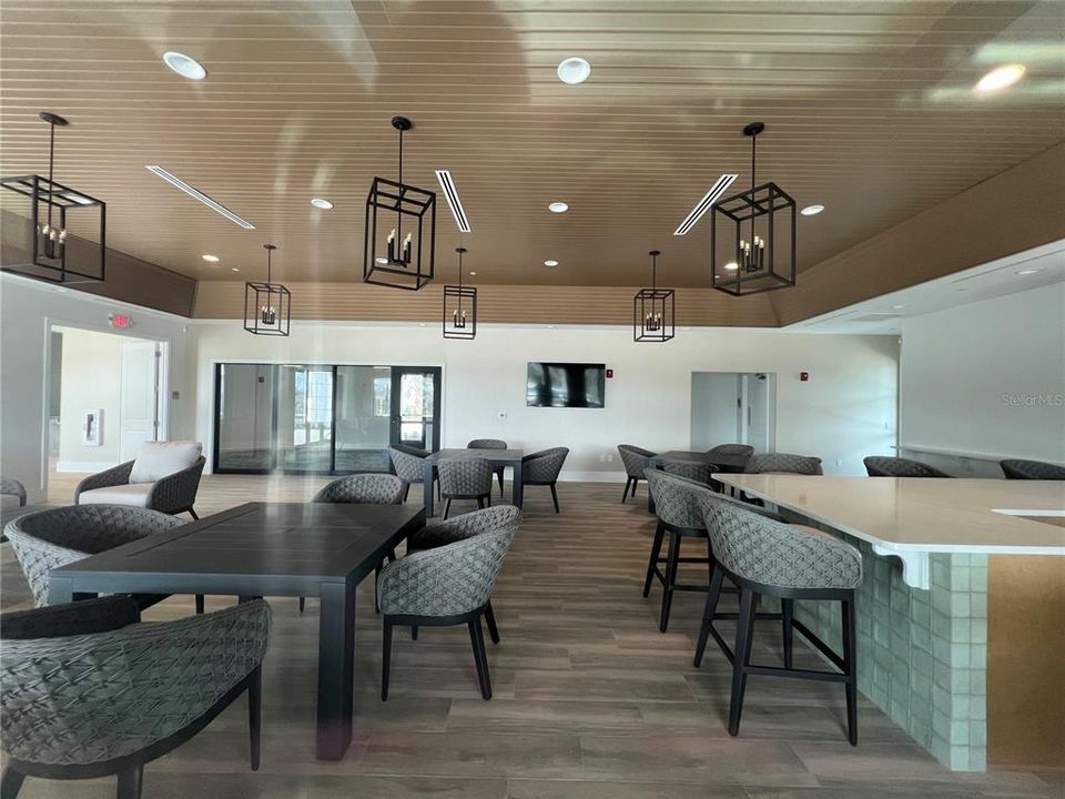 En Venta: $369,900 (4 camas, 3 baños, 2190 Pies cuadrados)