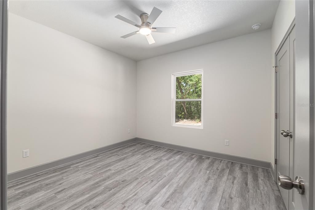 For Sale: $290,000 (3 beds, 2 baths, 1300 Square Feet)