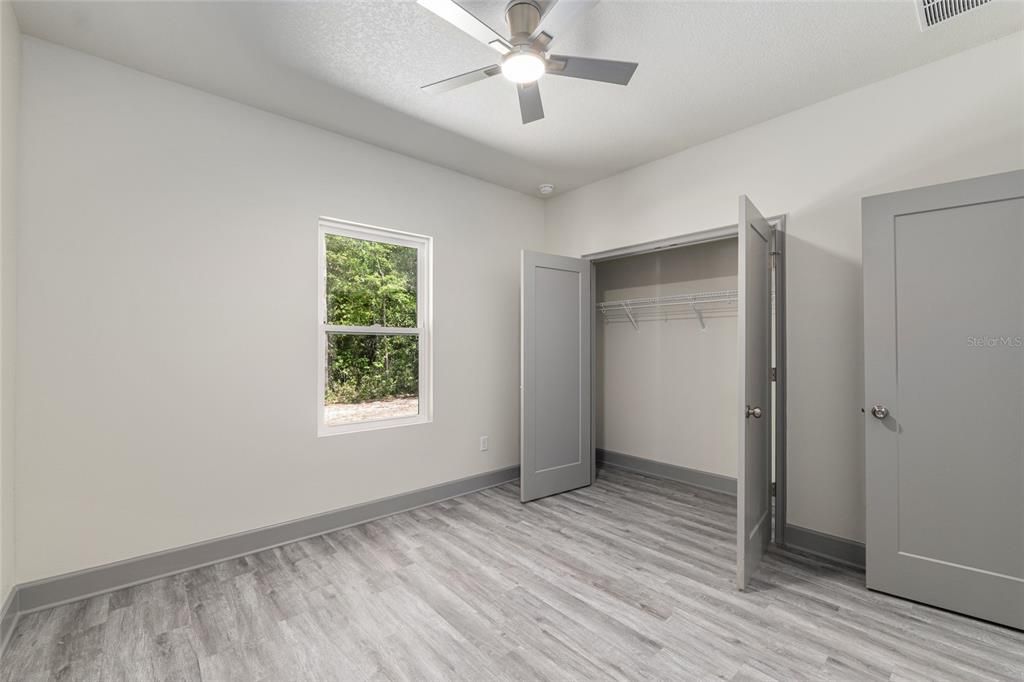 For Sale: $290,000 (3 beds, 2 baths, 1300 Square Feet)