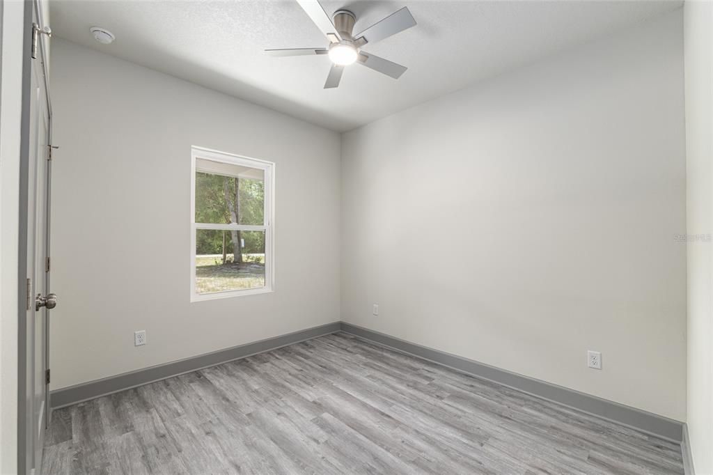 For Sale: $290,000 (3 beds, 2 baths, 1300 Square Feet)