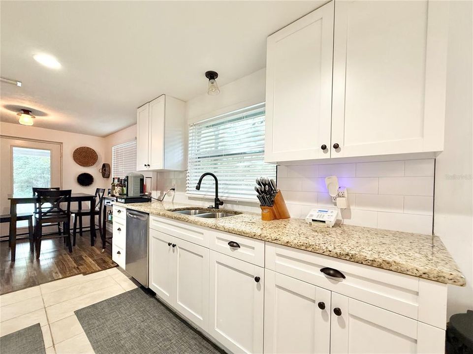 For Sale: $470,000 (3 beds, 2 baths, 1638 Square Feet)