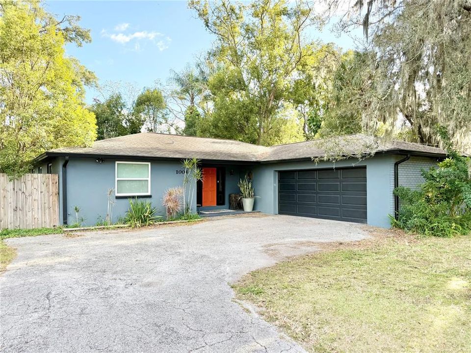 For Sale: $470,000 (3 beds, 2 baths, 1638 Square Feet)