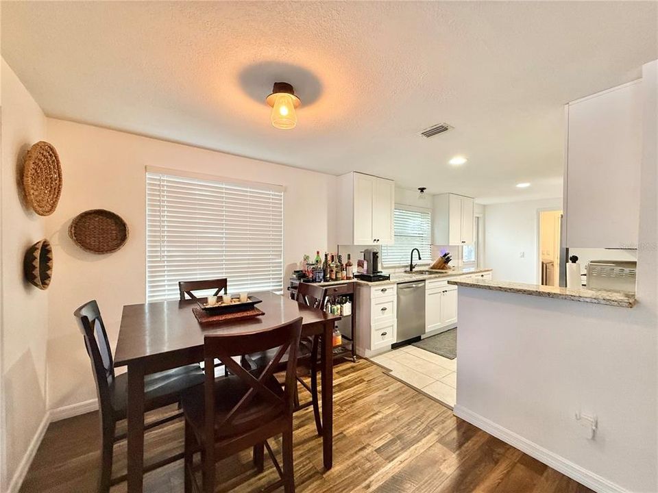 For Sale: $470,000 (3 beds, 2 baths, 1638 Square Feet)