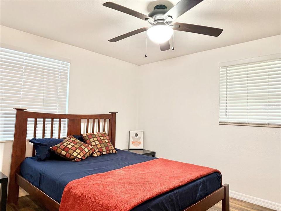 For Sale: $470,000 (3 beds, 2 baths, 1638 Square Feet)