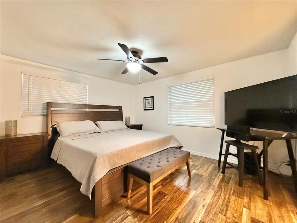 For Sale: $470,000 (3 beds, 2 baths, 1638 Square Feet)