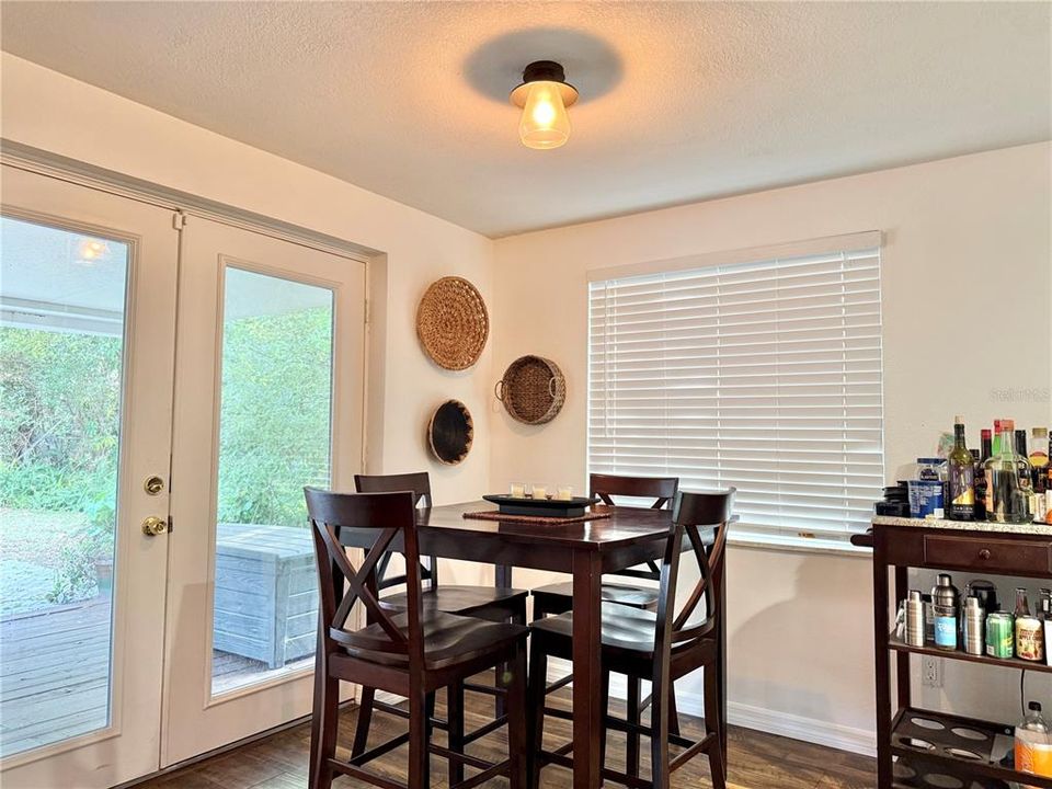 For Sale: $470,000 (3 beds, 2 baths, 1638 Square Feet)