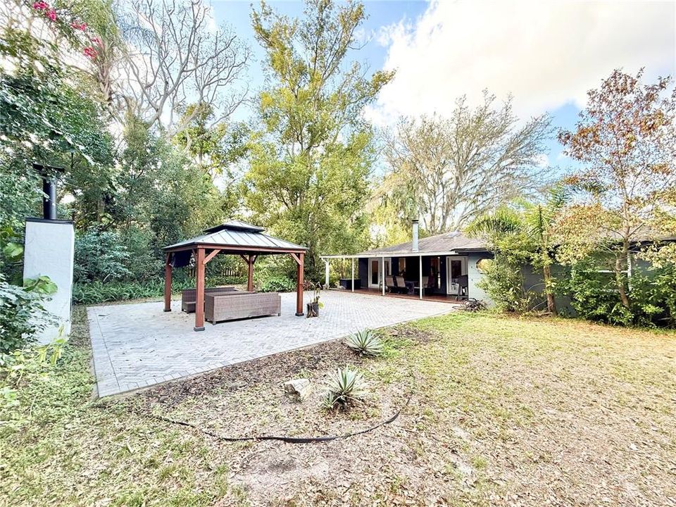 For Sale: $470,000 (3 beds, 2 baths, 1638 Square Feet)