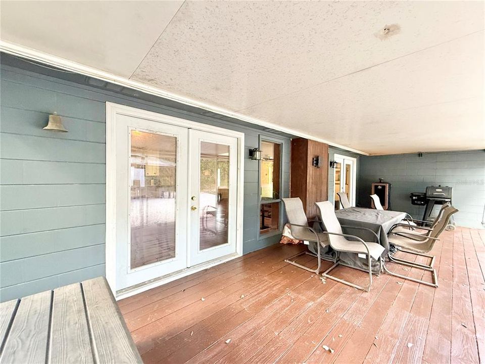 For Sale: $470,000 (3 beds, 2 baths, 1638 Square Feet)