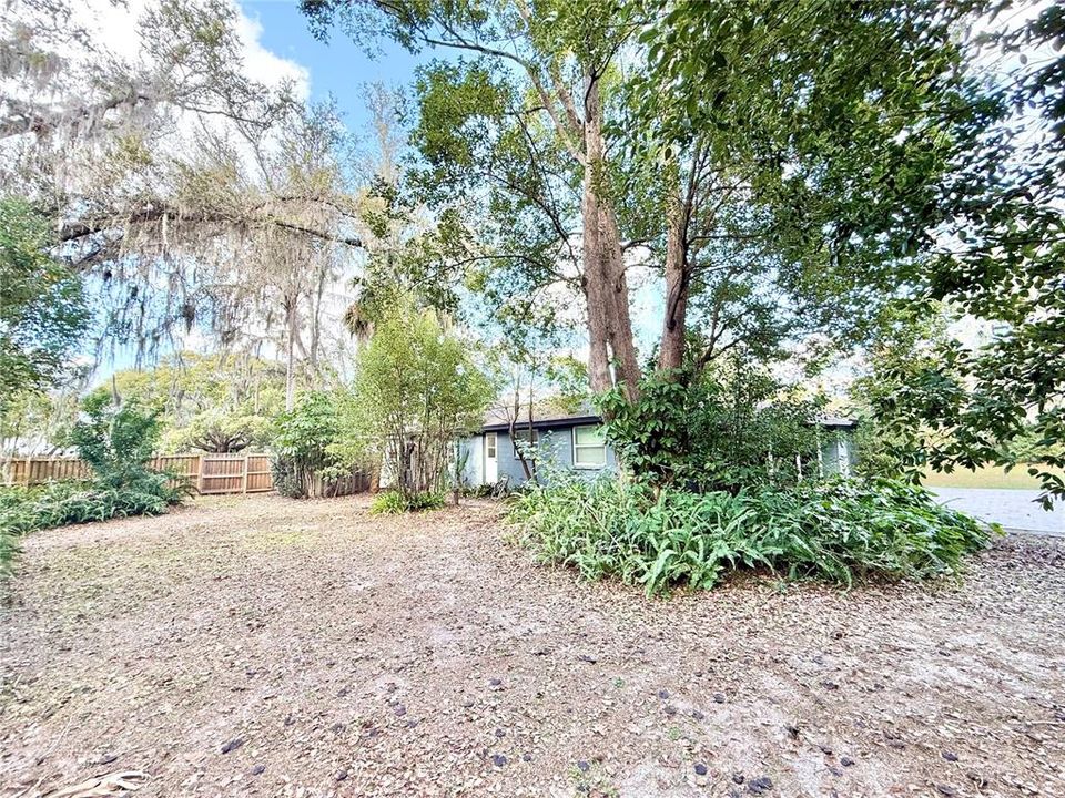 For Sale: $470,000 (3 beds, 2 baths, 1638 Square Feet)