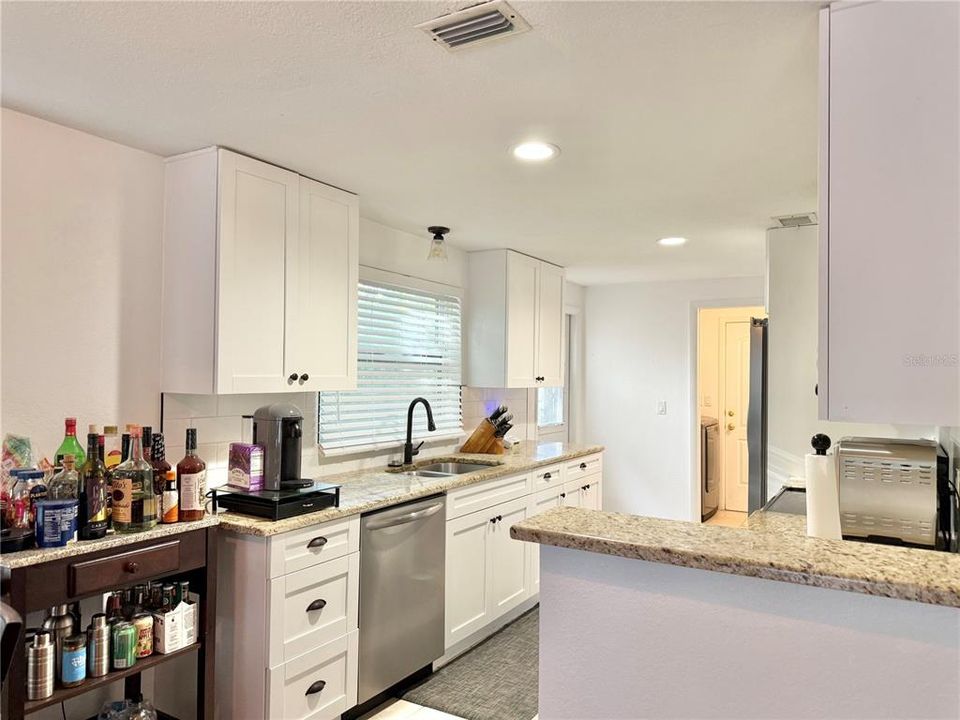 For Sale: $470,000 (3 beds, 2 baths, 1638 Square Feet)