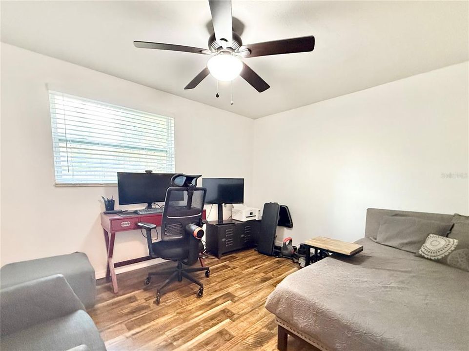 For Sale: $470,000 (3 beds, 2 baths, 1638 Square Feet)