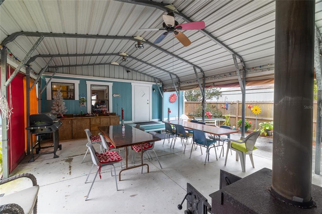 For Sale: $155,000 (3 beds, 2 baths, 1012 Square Feet)