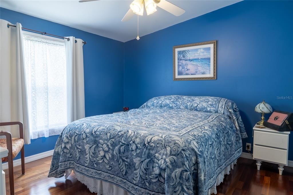 For Sale: $155,000 (3 beds, 2 baths, 1012 Square Feet)