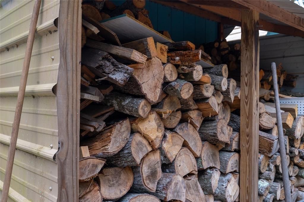 For Sale: $155,000 (3 beds, 2 baths, 1012 Square Feet)