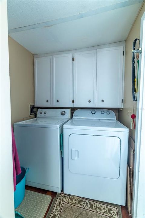 For Sale: $155,000 (3 beds, 2 baths, 1012 Square Feet)