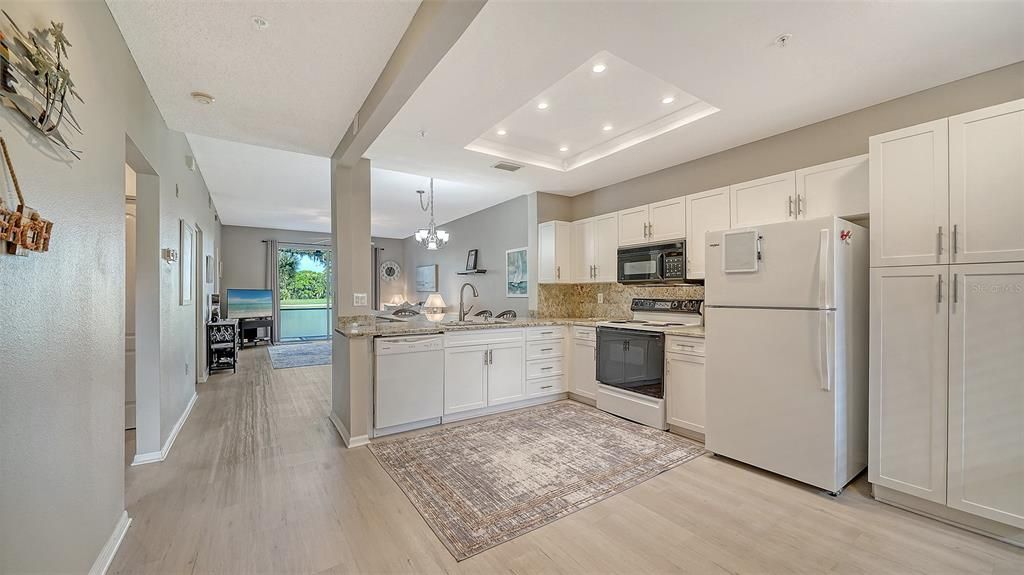 На продажу: $319,000 (2 спален, 2 ванн, 1106 Квадратных фут)