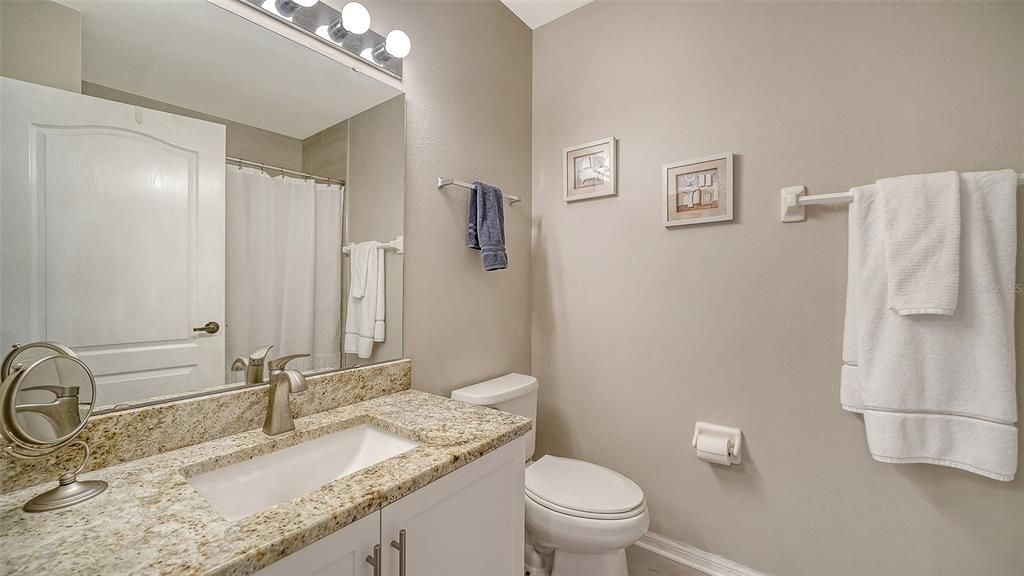 На продажу: $319,000 (2 спален, 2 ванн, 1106 Квадратных фут)