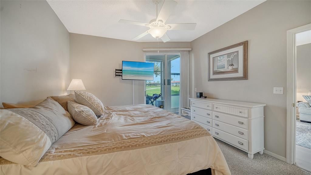 На продажу: $319,000 (2 спален, 2 ванн, 1106 Квадратных фут)