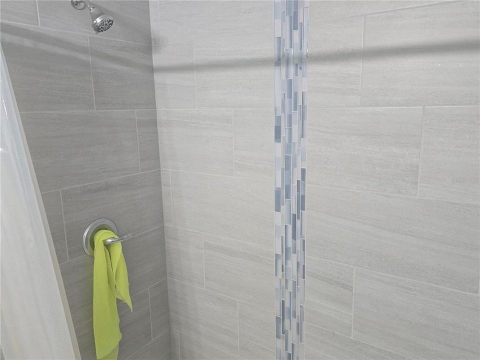 For Sale: $229,500 (3 beds, 2 baths, 1243 Square Feet)