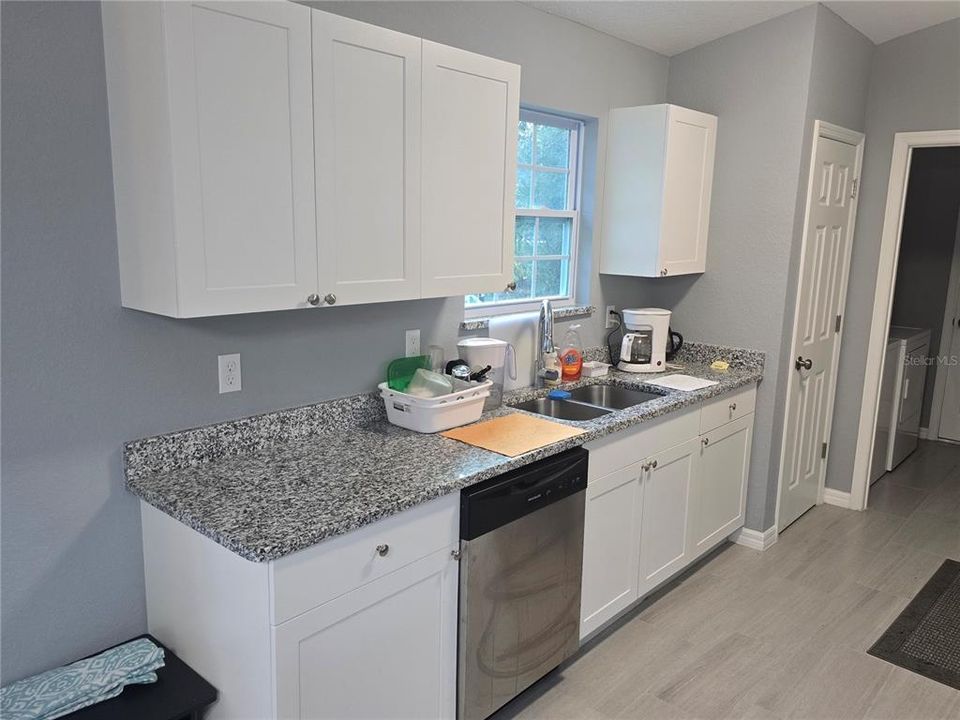 For Sale: $229,500 (3 beds, 2 baths, 1243 Square Feet)