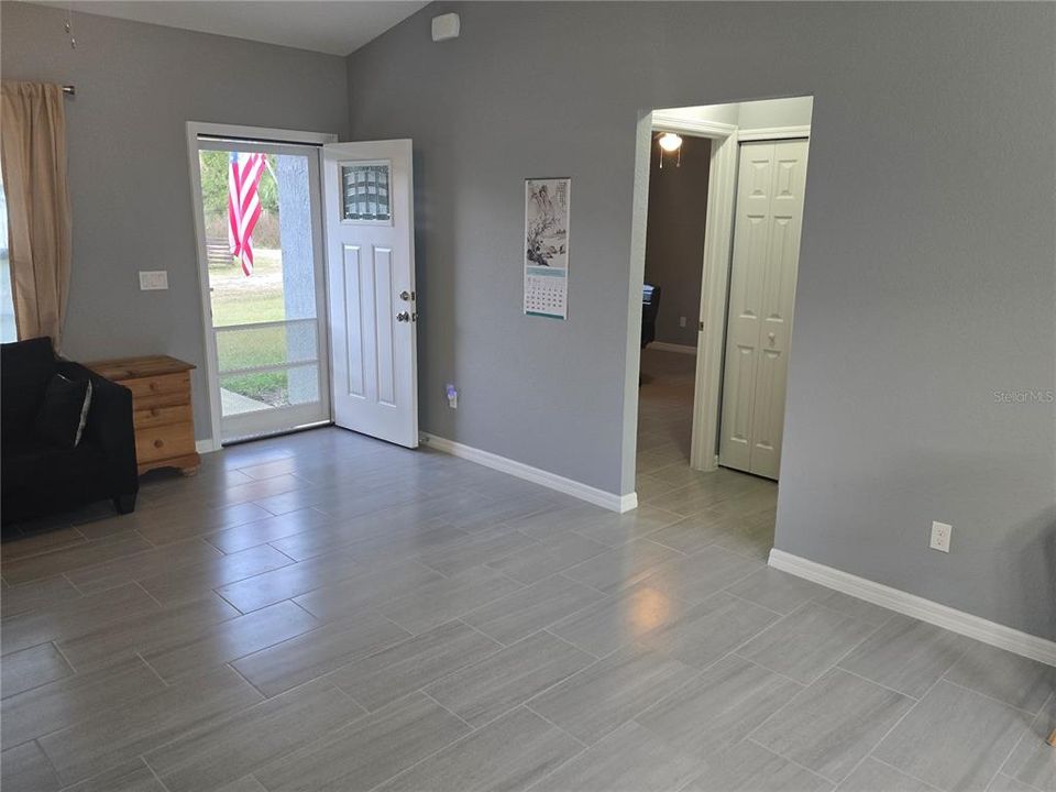 For Sale: $229,500 (3 beds, 2 baths, 1243 Square Feet)