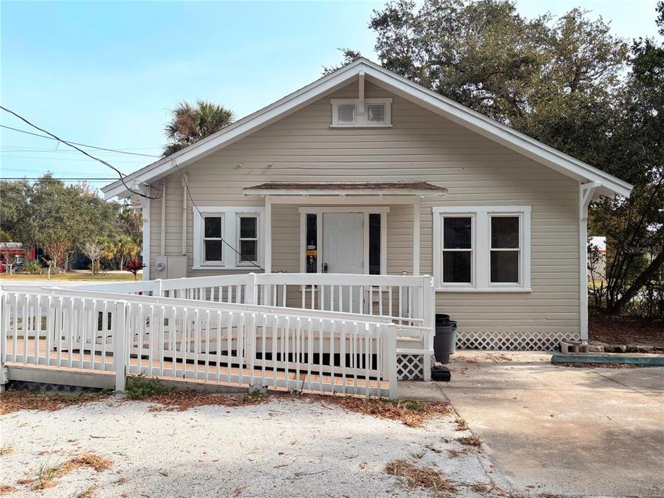 待售: $475,000 (0 贝兹, 0 浴室, 1006 平方英尺)