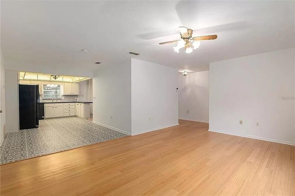 待售: $338,000 (4 贝兹, 2 浴室, 1532 平方英尺)