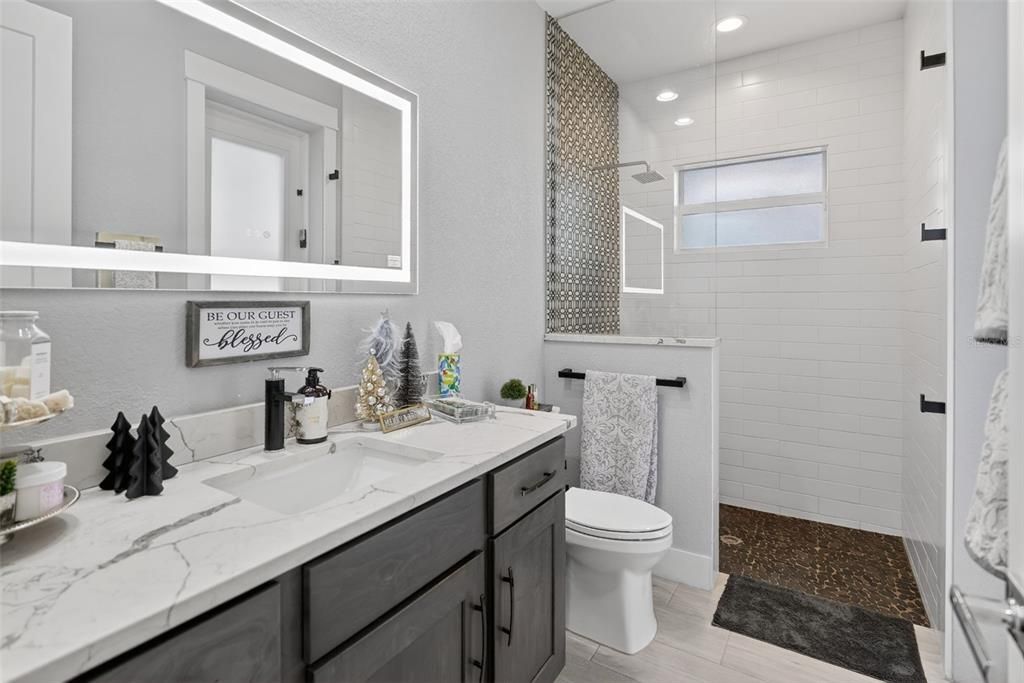 For Sale: $999,500 (3 beds, 3 baths, 2410 Square Feet)