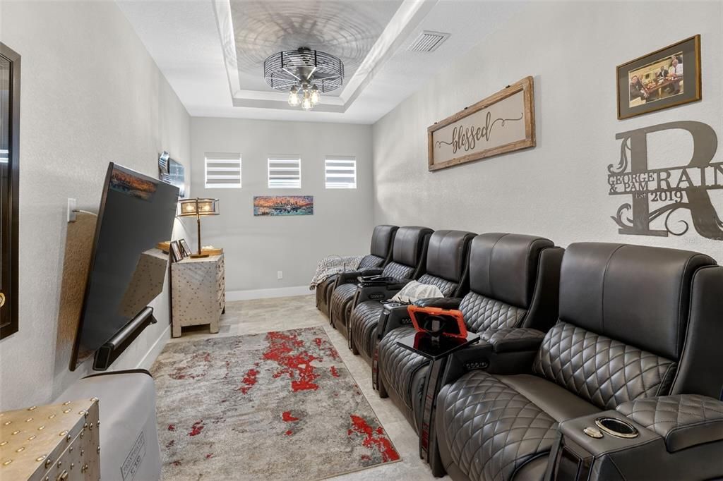 For Sale: $999,500 (3 beds, 3 baths, 2410 Square Feet)