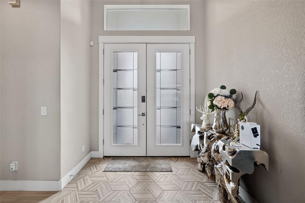 For Sale: $999,500 (3 beds, 3 baths, 2410 Square Feet)