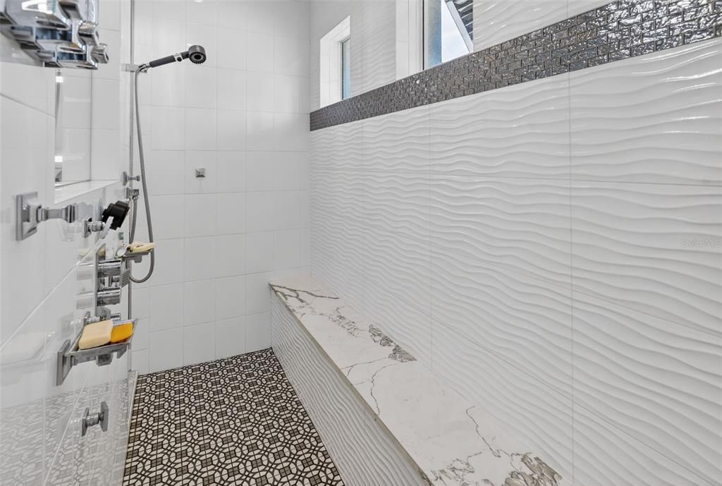 For Sale: $999,500 (3 beds, 3 baths, 2410 Square Feet)