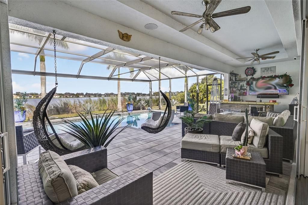 For Sale: $999,500 (3 beds, 3 baths, 2410 Square Feet)