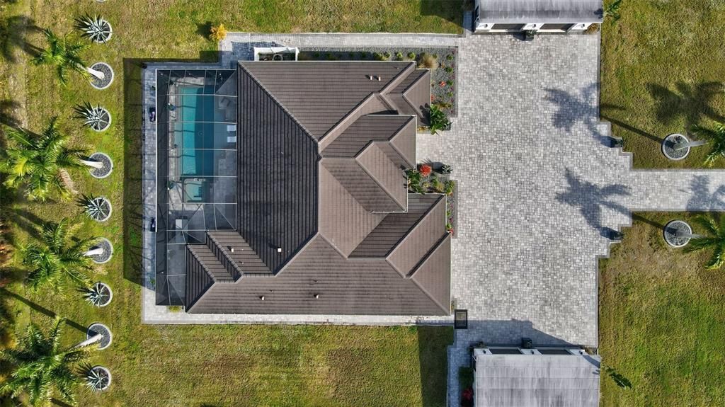 For Sale: $999,500 (3 beds, 3 baths, 2410 Square Feet)