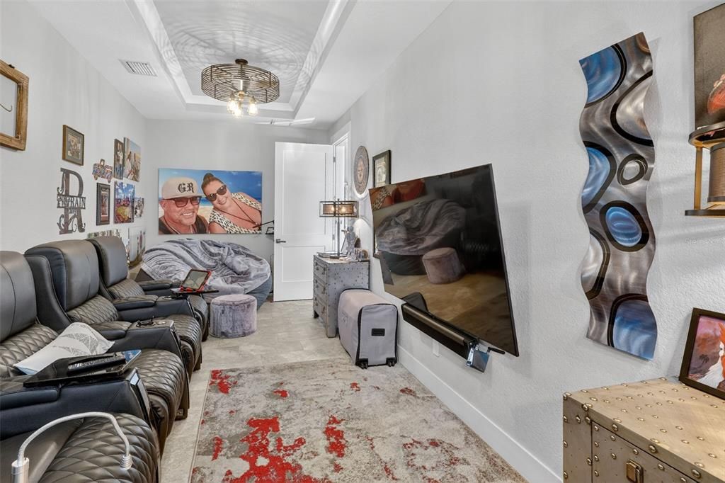 For Sale: $999,500 (3 beds, 3 baths, 2410 Square Feet)