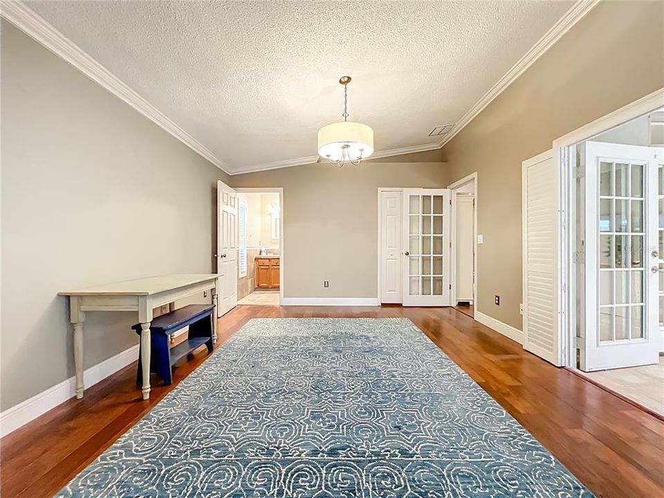 For Sale: $449,000 (3 beds, 2 baths, 1209 Square Feet)