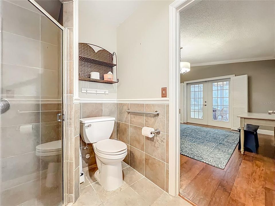 For Sale: $449,000 (3 beds, 2 baths, 1209 Square Feet)