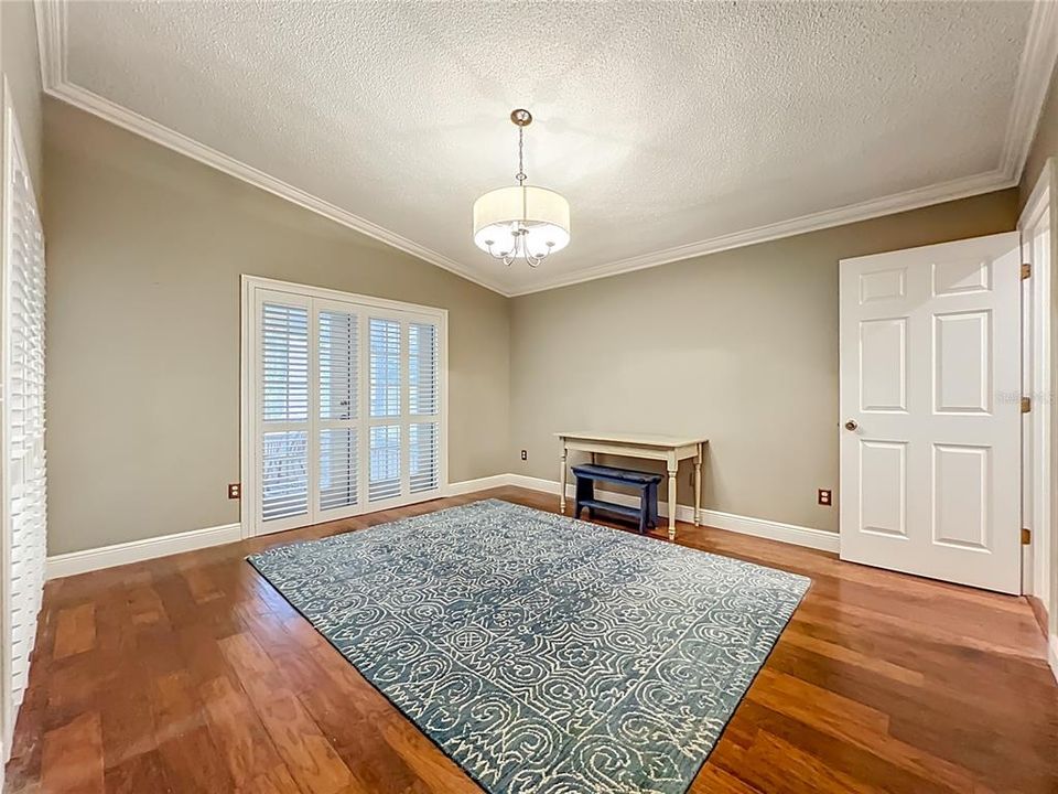 For Sale: $449,000 (3 beds, 2 baths, 1209 Square Feet)