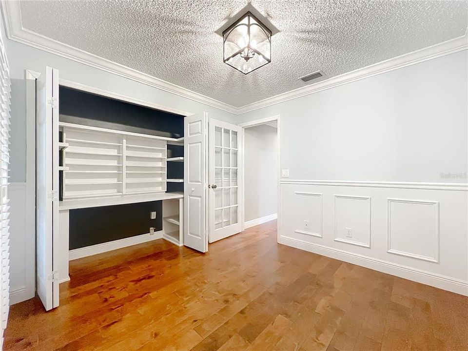 For Sale: $449,000 (3 beds, 2 baths, 1209 Square Feet)