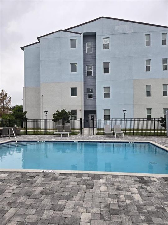 В аренду: $1,800 (2 спален, 2 ванн, 1100 Квадратных фут)