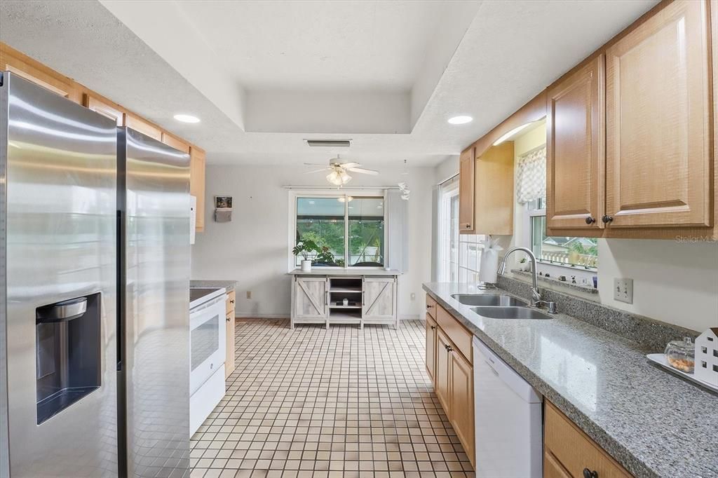 En Venta: $325,000 (3 camas, 2 baños, 1806 Pies cuadrados)