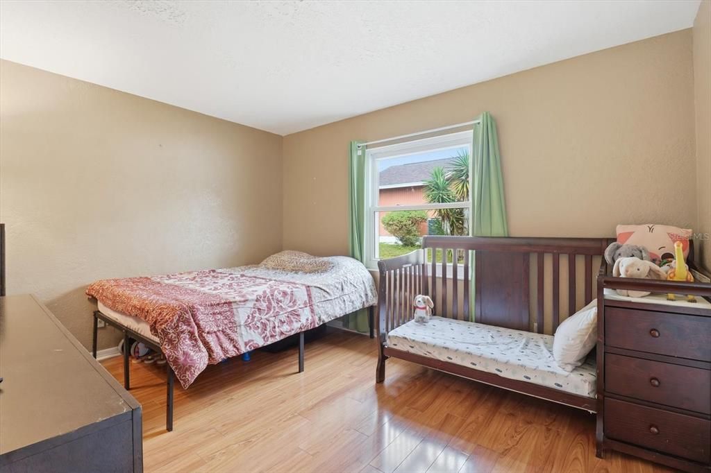 En Venta: $325,000 (3 camas, 2 baños, 1806 Pies cuadrados)