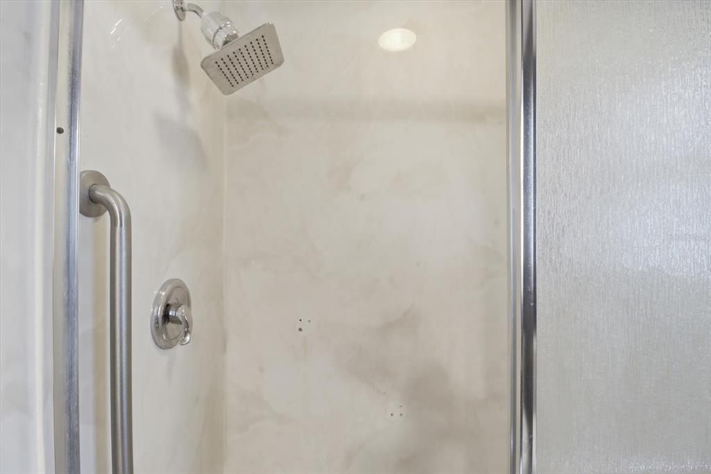 En Venta: $325,000 (3 camas, 2 baños, 1806 Pies cuadrados)