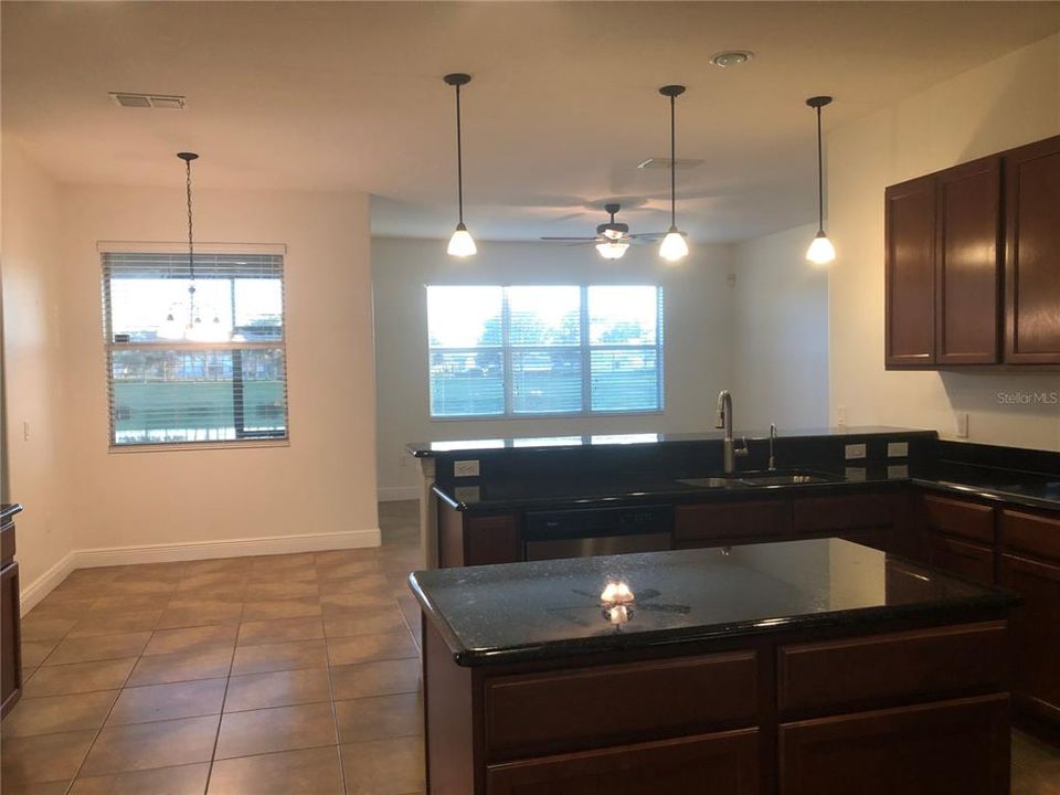 For Sale: $550,000 (4 beds, 3 baths, 2604 Square Feet)