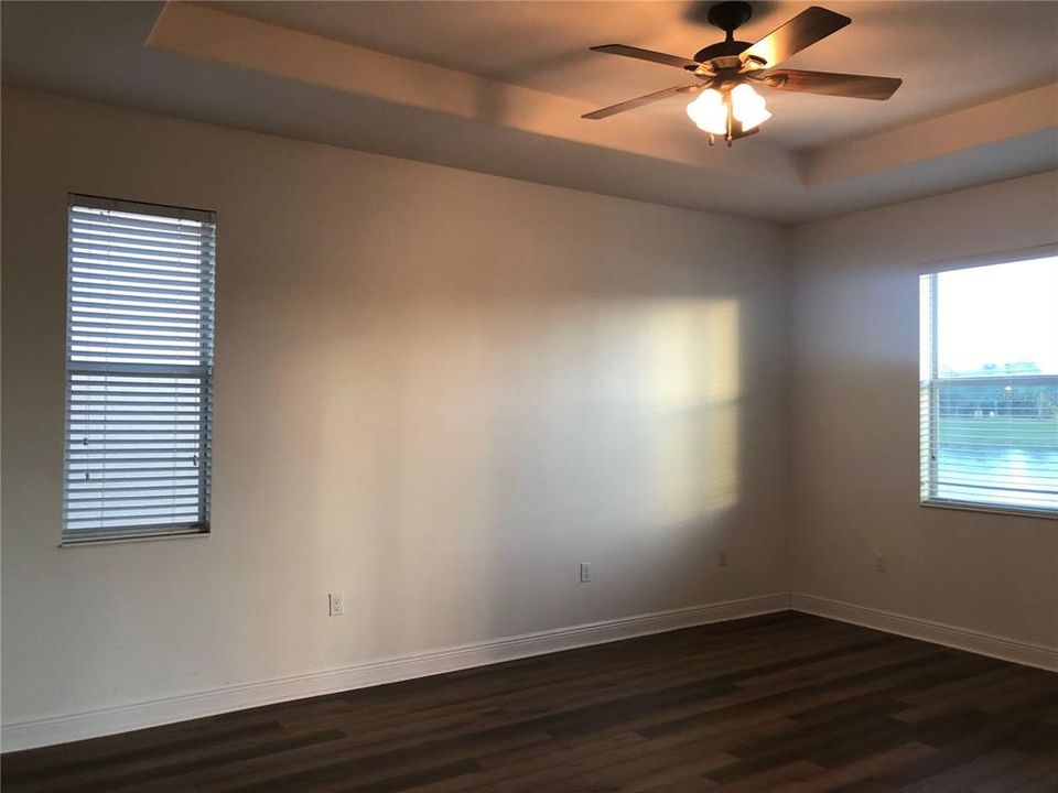 For Sale: $550,000 (4 beds, 3 baths, 2604 Square Feet)