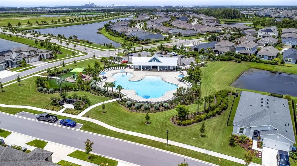 For Sale: $479,000 (4 beds, 3 baths, 2333 Square Feet)