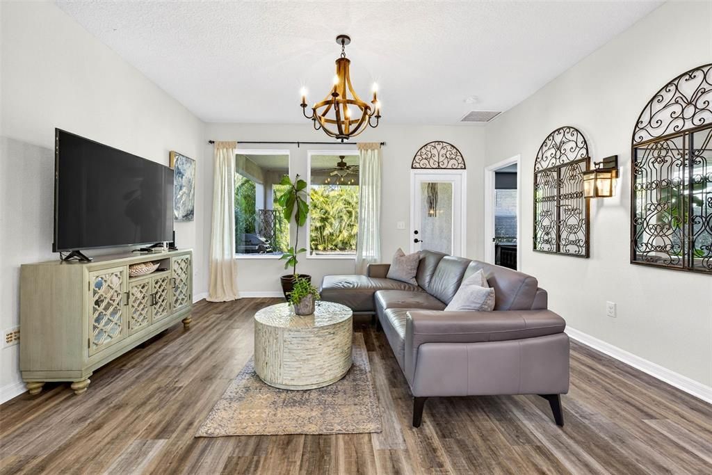 For Sale: $479,000 (4 beds, 3 baths, 2333 Square Feet)